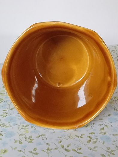 Vintage Churchill Brown Glaze Ceramic Planter.
