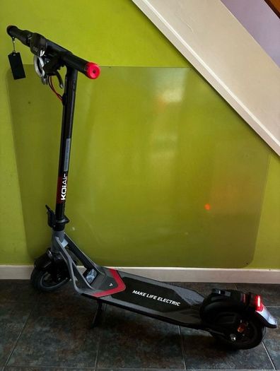 NEW e-scooter LIGHTWEIGHT 12kg!!! NIU KQiAir 25km/h FOLDABLE 50km range FAST CHARGING wide deck, handlebars and tires