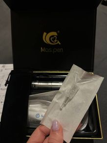Professional Mas.pen Microneedling Derma Pen - Brand New & Boxed