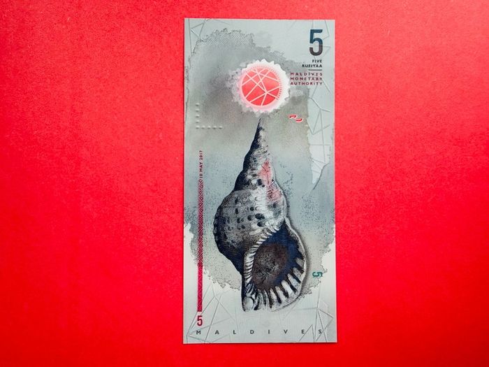 Maldives  5  Rufiyaa   2017 Pick 26a POLYMER  / Plastic (uncirculated)