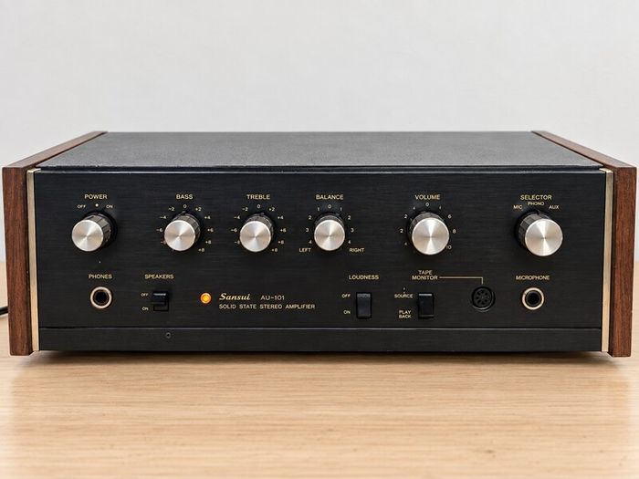 Sansui AU101 Vintage Stereo Amplifier