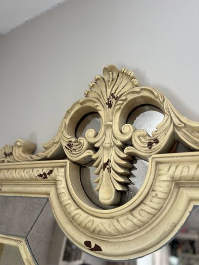 Floor standing mirror