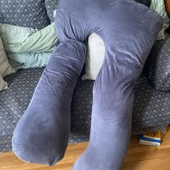 pregnancy pillow