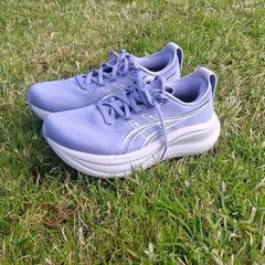 Asics Nimbus 28 - Minimal mileage