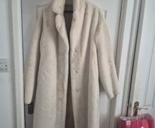 Fur/Suede Cream Coat long