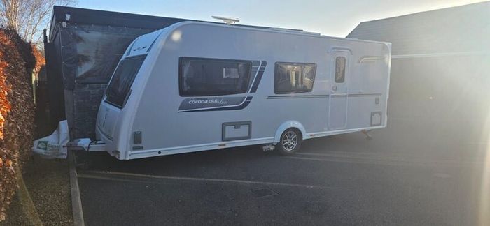 Caravan  Corona Compass Club Class 6 berth 576
