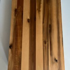Hardwood chopping board handcrafted from acacia wood