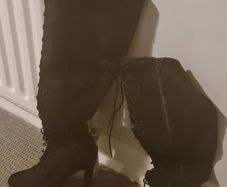10 cm heel, Faith brand. I used it once.