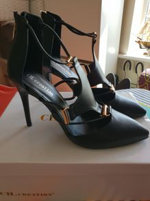 Fab Black leather shoes