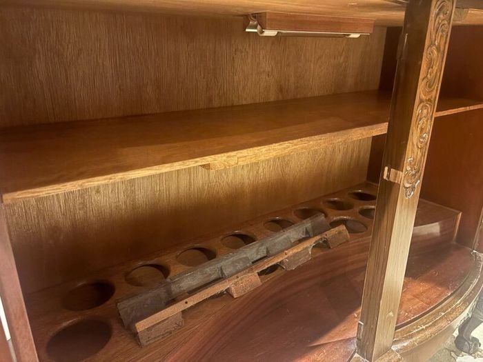 Drinks/Cocktail Cabinet