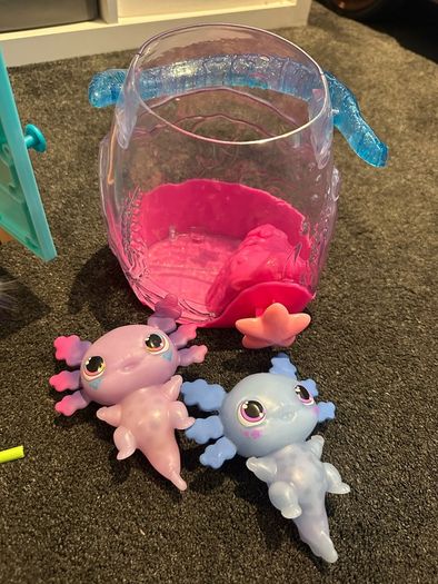 Mama surprise Guinea Pig and Animagic Let's Glo Axolotl bubble reef set