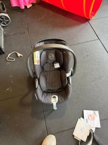 Cybex Cloud Car Seat and Isofix Base