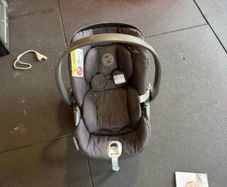 Cybex Cloud Car Seat and Isofix Base