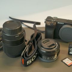 Sony A6400 Bundle Excellent Condition (Low Shutter)