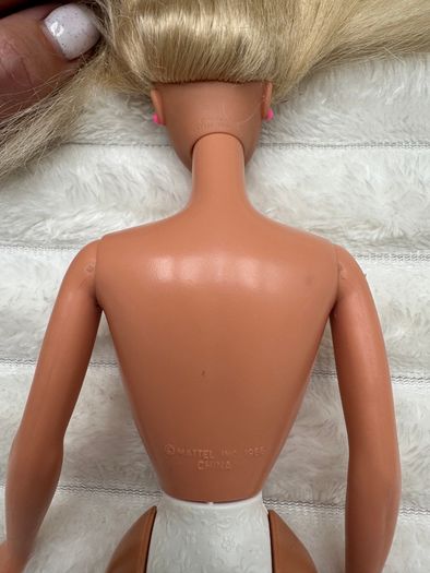 Vintage Body 1966 Mattel Barbie Blonde Hair Pink Earrings Ring Used Damaged Neck Dirty Please see pictures