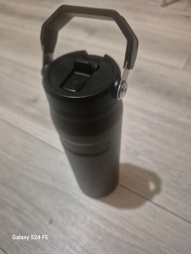 Stanley IceFlow Flip Straw 2.0 Vacuum Insulated Water Bottle Black