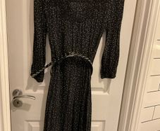 Zara midi black/white dots belted dress size medium