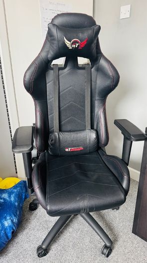 GT Omega Gaming Chair (Used)