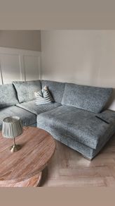 couch DFS perfect condition
