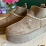 Uggs size 41 (dupes) Image 3