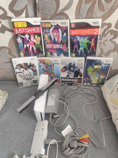 Wii + Just Dance Games