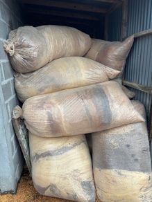 Saw Dust / shavings, kiln dried hardwood.
