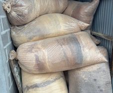 Saw Dust / shavings, kiln dried hardwood.