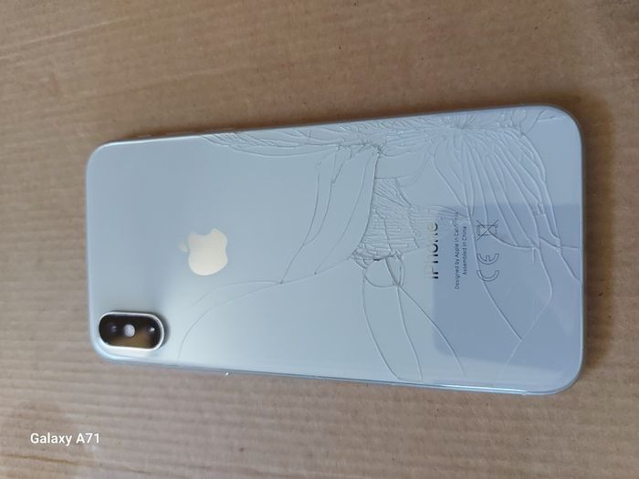 6 Mobile Phones for parts or repair, not powering on