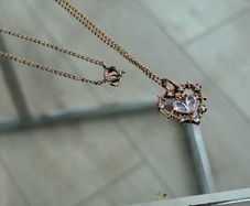 Chain & Pendent