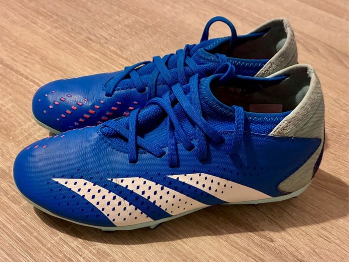 Adidas predator football boots UK3