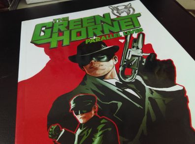 Green Hornet Parallel Lives ! Graphic Novel ! Trade Paperback ! TPB ! by Dynamite !