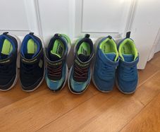 sketchers boy shoes size 27.5