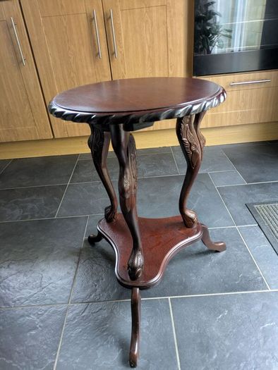 side table/ plant table
