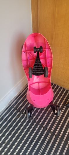Pink wiggle car