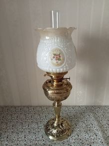 Stunning Antique Brass Oil Lamp