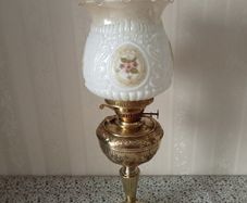 Stunning Antique Brass Oil Lamp