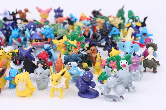 Free Post - 30 Pokemon Figures Mixed Lot Bundle