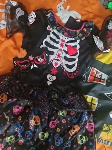costumes