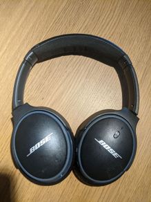 Bose SoundLink Around-Ear Wireless Headphones II Black