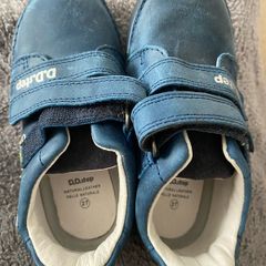 Boys shoes size 22(uk5)-27(uk8.5)