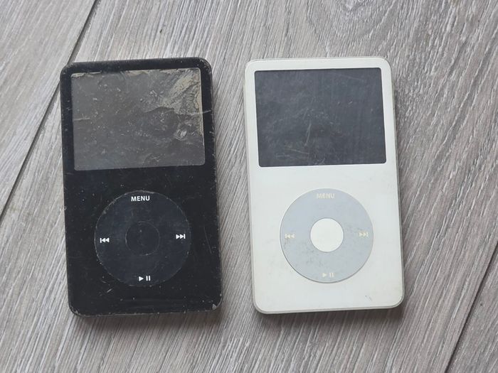 2 x iPod 5th Gen Classic 30gb (Free Post)