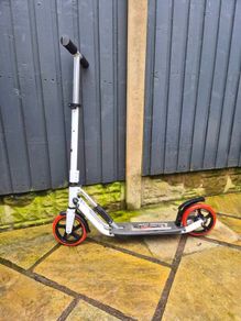 Scooter Nixor Pro Series 200