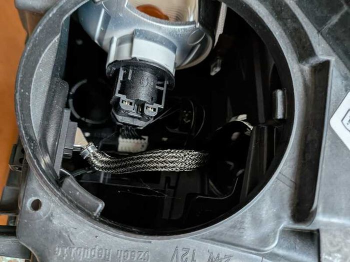 BMW 1 Series F20 F21 Bi-Xenon Headlight  Right Side Genuine Hella