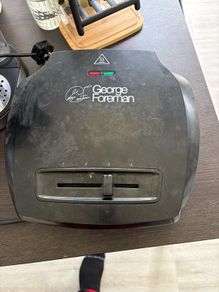 George Foreman 18840-56 Compact Grill 2 Servings Non-Stick Plates, 760 W