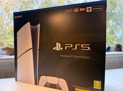 PS5 Slim Digital - Boxed
