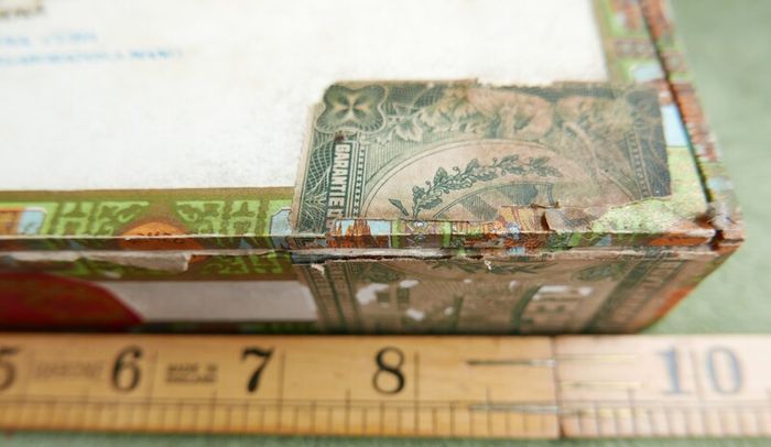 Vintage Romeo y Julieta Imported Tobacco Cigar Box Vintage Tobacciana Old Cigar Box Havana - CUBA Cigar Box Empty