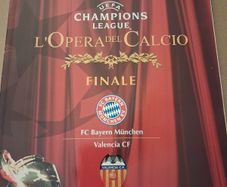 2001 Champions League Final - Bayern Munich v Valencia - match programme