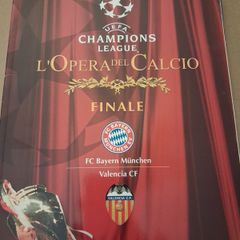 2001 Champions League Final - Bayern Munich v Valencia - match programme
