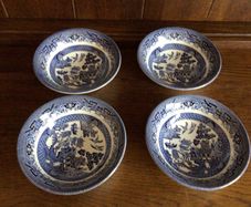 4 Willow pattern cereal bowls