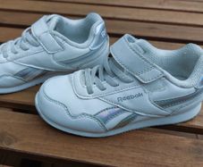 Child shoes UK 11 EUR 28 or 175cm White Reebok
